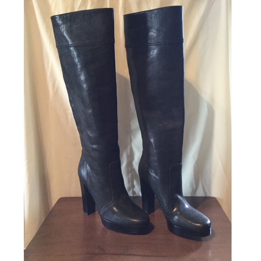 Michael Kors Knee high heeled boots size 7